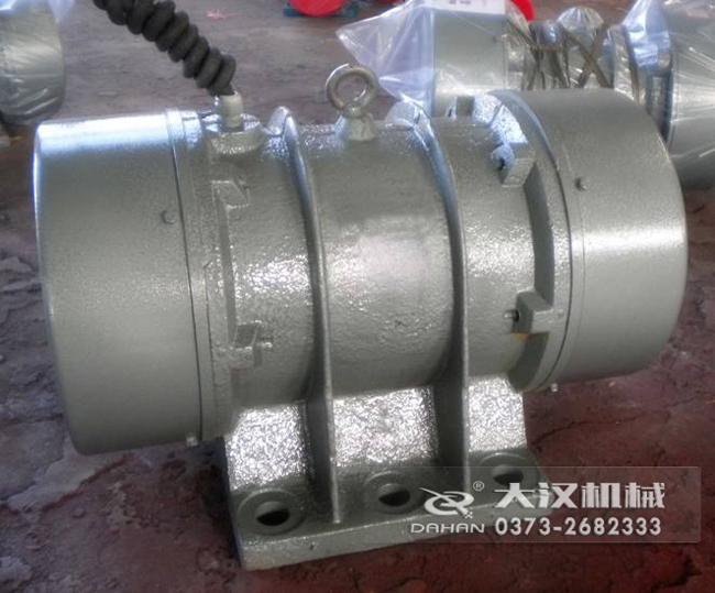 VB振動電機(jī)是靠偏心塊的振動而造成的，振動源所以偏心塊的角度和大小是比較重要的。